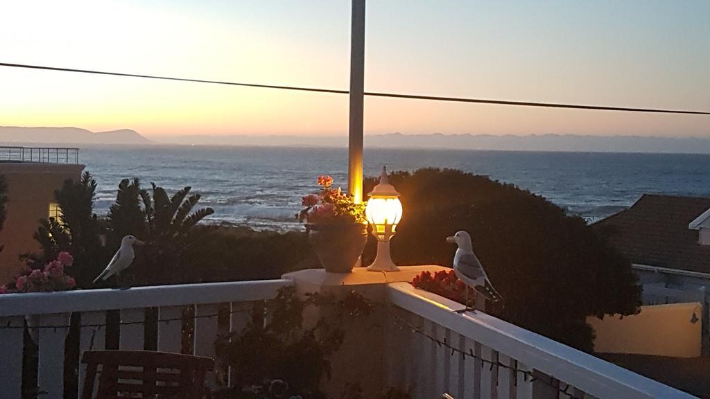 Belle Vue Guesthouse Hermanus Exteriör bild